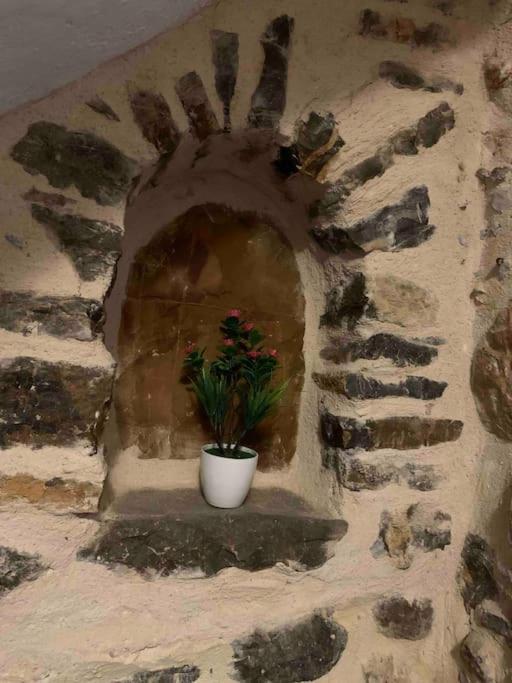 Medieval House Mesta Bagian luar foto
